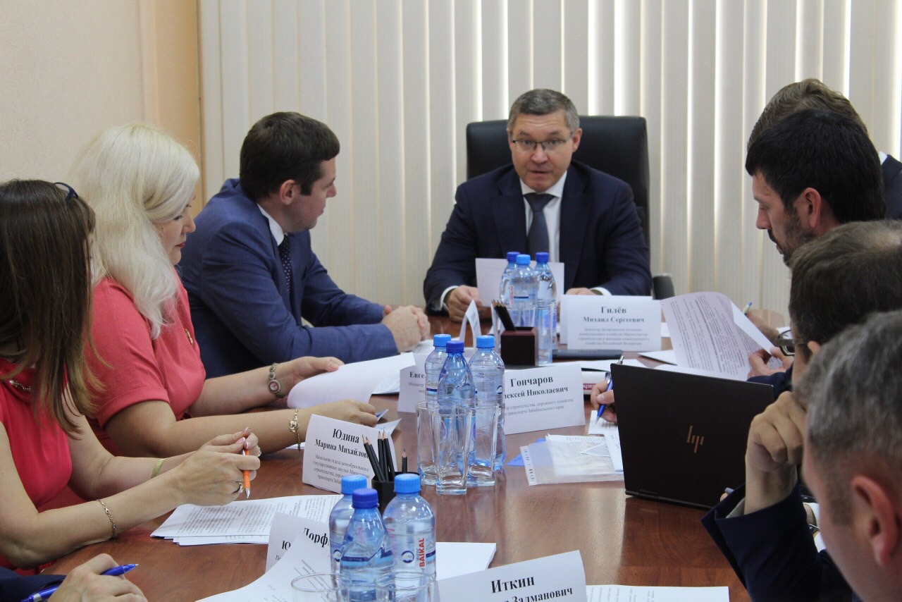 Владимир Якушев провел рабочее совещание с членами Правительства Забайкалья в Чите