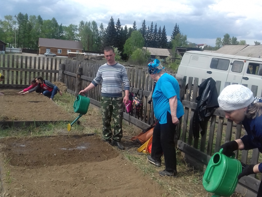 Гку лесничество. Забайкальский край Красночикойский район село Хилкотой. Работники Красночикойского лесничества. Красночикойский лесхоз. Красночикойское лесничество.