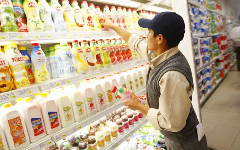 Открыта «горячая линия» по вопросам защиты прав потребителей, связанных с изменением порядка размещения &quotвыкладки&quot молочной продукции