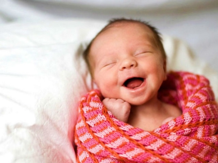 В первой половине октября отделами ЗАГС края зарегистрировано 490 новорожденных
