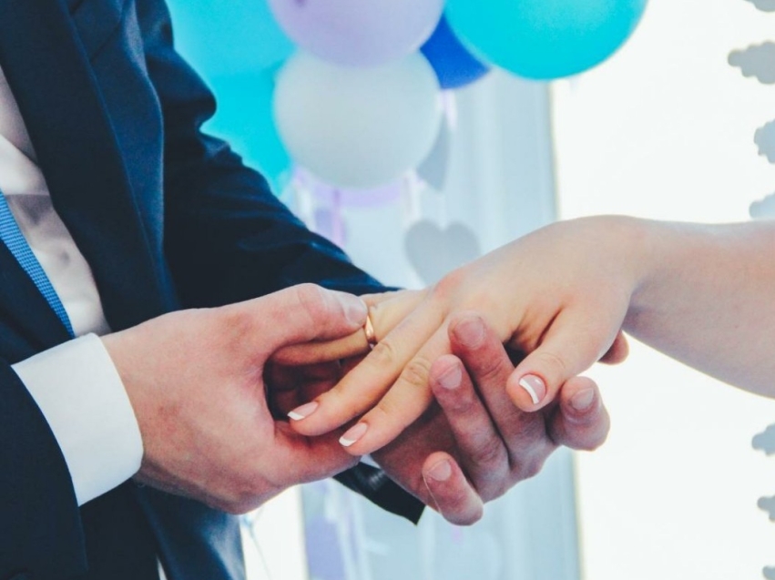 Более 2000 пар поженились в Забайкалье за первые шесть месяцев 2020 года